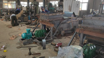 往復式給煤機生產車間